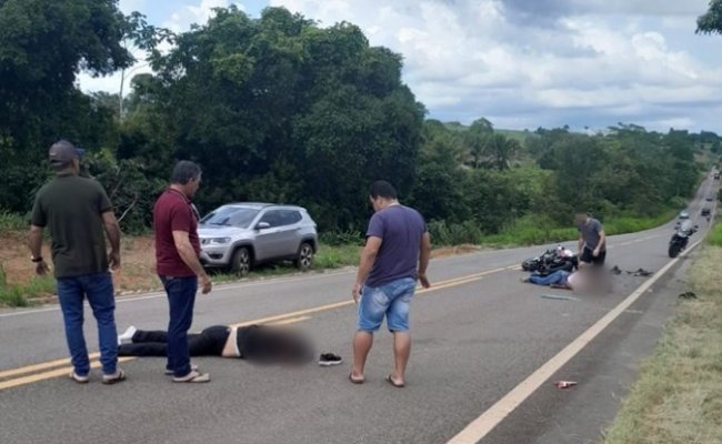 V Deo Casal Fica Ferido Ao Colidir Carro Na Br Entre Vilhena E