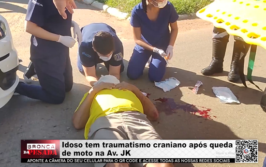 Idoso tem traumatismo craniano após queda de moto na Av JK Vídeo