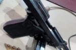 CANDEIAS DO JAMARI: PM prende elemento armado com Pistola após perseguição 