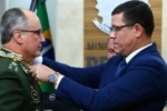 General Augusto Cesar Nardi recebe do governador Marcos Rocha a medalha Ordem do Mérito Marechal Rondon