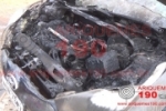 ARIQUEMES: Corpo de Bombeiros combatem incêndio em veículo no Jd. das Pedras