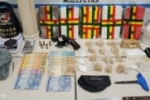 PREJUÍZO AO TRÁFICO: Força Tática prende suspeito com arma e mais de 5kg de drogas na zona leste