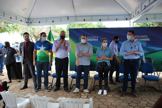 Adelino Follador destaca indica&ccedil;&atilde;o do Tudo Aqui inaugurado em Ariquemes