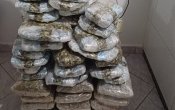 PRF em Rondônia apreende quase 40 kg de entorpecentes e arma de fogo após acompanhamento tático
