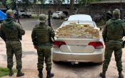 Opera&ccedil;&atilde;o da PM intercepta Honda Civic com 51 tabletes de droga em RO
