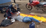 Colis&atilde;o entre motocicletas deixa v&iacute;tima ferida e mobiliza equipe do SAMU em Ariquemes &ndash; V&iacute;deo