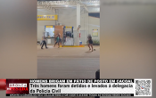 HOMENS BRIGAM EM P&Aacute;TIO DE POSTO EM CACOAL &ndash; Tr&ecirc;s homens foram detidos e levados &agrave; delegacia da Pol&iacute;cia Civil &ndash; V&iacute;deo