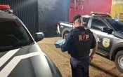 Suspeito com tornozeleira eletr&ocirc;nica &eacute; preso por tr&aacute;fico de drogas ap&oacute;s tentativa de fuga e resist&ecirc;ncia em Porto Velho