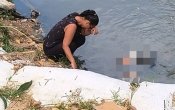 M&atilde;e se desespera ao ver o corpo do filho desovado em igarap&eacute;