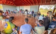 Conf&uacute;cio Moura refor&ccedil;a apoio &agrave; apicultura para ampliar renda dos pequenos produtores