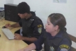 ARIQUEMES – PM prende acusados de roubo e apreende pistola