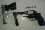 Campo Novo: PM apreende duas armas de fogo e recupera motocicleta roubada
