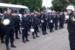 Polícia Militar apoia reintegração de posse de prédios na rua Três e Meio, em Porto Velho