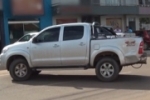 ARIQUEMES: Mulher fica ferida em colisão entre Biz e Hilux na Av. Tancredo Neves