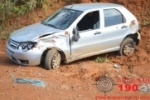 ARIQUEMES: Condutor perde controle da direção e capota carro na RO–257