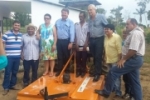 Deputado Adelino entrega roçadeira hidráulica para agricultores de Triunfo