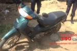 ARIQUEMES: Polícia localiza Biz furtada abandonada na Av. JK
