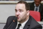 Alex Redano comemora absolvição em ação judicial