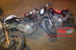 ARIQUEMES: Acidente entre motocicletas deixa duas pessoas feridas em frente ao Corpo de Bombeiros