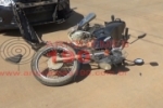 ARIQUEMES: Motociclista &eacute; conduzido ao hospital depois de colidir com caminhonete no St. 02 