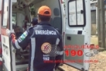 ARIQUEMES: Jovem motociclista é socorrida pelo SAMU após acidente no Setor 06