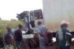 BR–364: Condutor de carro morre preso em ferragens após bater de frente com caminhão próximo do Distrito de Triunfo