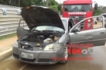 ARIQUEMES: Motor de carro pega fogo na Av. Jamari