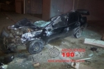 ARIQUEMES: Quatro pessoas ficam feridas em grave acidente na Av. Jaru – Carro capotou após colidir com grade de farmácia