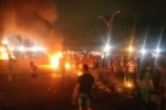 PROTESTO – Após morte de estudante população fecha trecho da BR 364