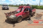 ARIQUEMES: Pick up é destruída após colidir em traseira de ônibus na BR–364