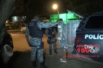 ARIQUEMES: GOE fecha boca de fumo no Setor 06 e prende dois rapazes e uma garota