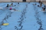 Alunos da rede pública de ensino participam de projeto esportivo em parceria com escola particular.