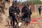 ARIQUEMES: Carcaça de moto é encontrada em terreno baldio no Setor 02