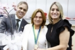 Geraldo da Rondônia entrega medalha de Mérito Legislativo a fundadora do Colégio Dinâmico de Ariquemes