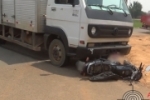 ARIQUEMES: Motociclista sofre apenas escoria&ccedil;&otilde;es em colis&atilde;o com caminh&atilde;o na Av. Capit&atilde;o S&iacute;lvio