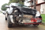 ARIQUEMES: Carros são parcialmente destruídos após colisão em cruzamento no Setor 05