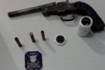 Policiais militares apreendem arma e moto adulterada na área rural de Buritis