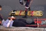 ARIQUEMES: Mulher fica ferida em acidente envolvendo carro e moto na Av. Tancredo Neves