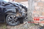 ARIQUEMES: Carro colide em muro ao desviar de moto no Setor 09