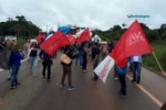Trabalhadores da educação fecham a BR–364 em Candeias e em Vilhena