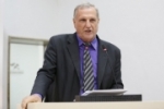 Projeto do deputado Adelino revoga lei que exigia hasteamento de bandeira do império