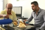 ARIQUEMES: Empresário Juliano Lousada convida prefeito Thiago Flores e o Comandante do 7° BPM para café da manhã no Supermercado Revelação