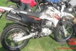 ARIQUEMES: Usuário é flagrado empurrando motocicleta furtada em garagem
