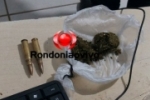 PORTO VELHO: PM prende suspeito com moto roubada, droga e munições de fuzil