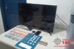 ARIQUEMES: PRF aborda táxi e localiza passageiro com drogas e tv de procedência duvidosa