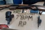 ARIQUEMES: PM apreende armamentos, munições e quatro suspeitos foram detidos – Patrulhas Charlie e Bravo evitaram roubo e homicídio
