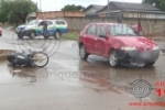 ARIQUEMES: Carro atinge moto em cruzamento no Parque das Gemas