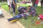 ARIQUEMES: Pneu de moto estoura e causa queda de duas pessoas na Av. JK