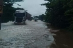 Pista fica alagada em três pontos na BR–364 entre Jaru e Ariquemes devido as intensas chuvas