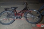 ARIQUEMES: Acidente entre carro e bicicleta na Jamari com Tancredo deixa ciclista com possível fratura no joelho